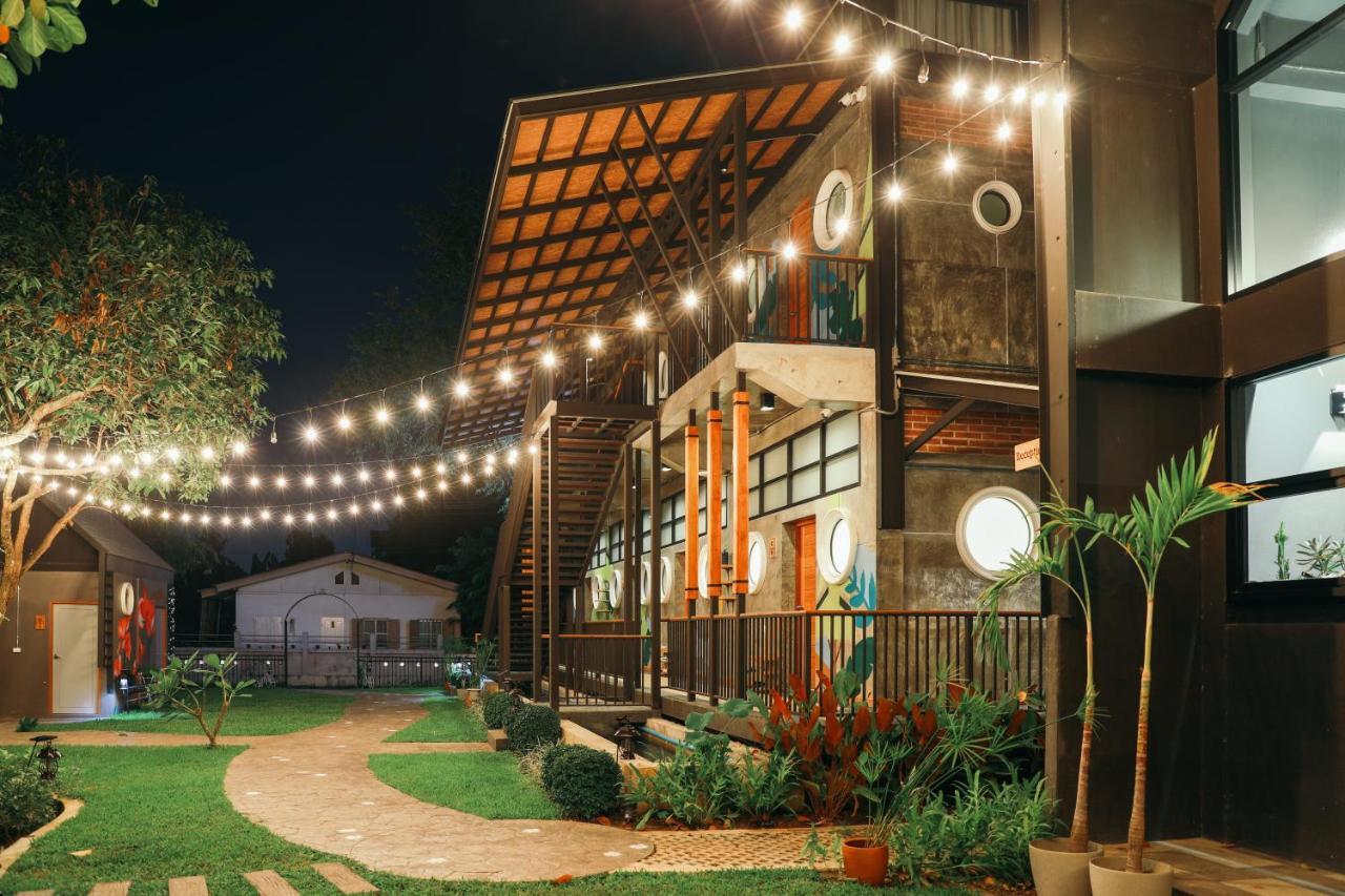 Yellow Pillow Village Chiang Mai Exterior foto