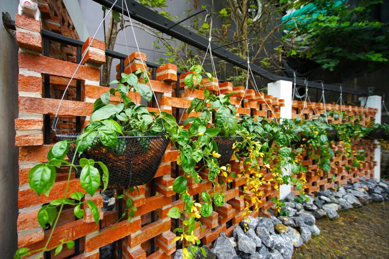 Yellow Pillow Village Chiang Mai Exterior foto